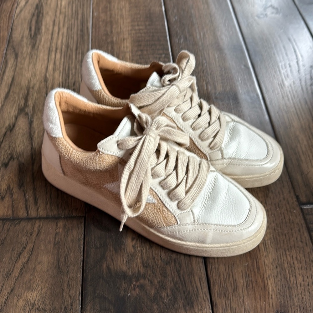 Oasis Society‎ star Sneakers Size 8